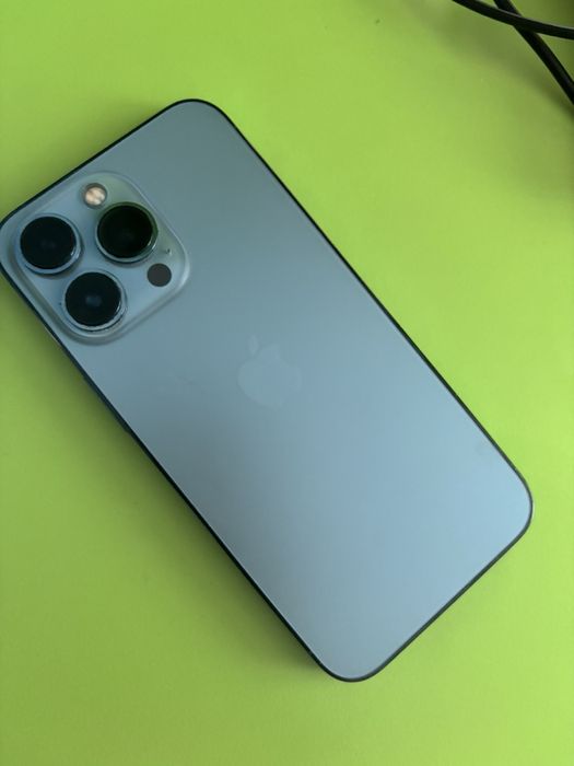 iPhone 13 Pro 128GB Sierra Blue – Добро състояние, НОВА БАТЕРИЯ 100%