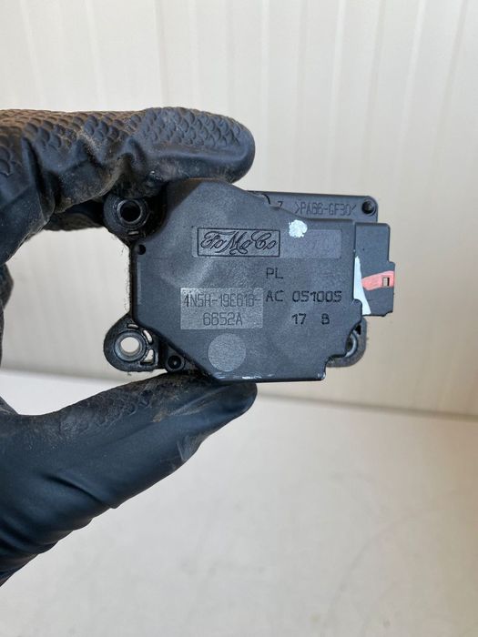 Motoras recirculare aeroterma Volvo S40 V50 C30 V40 4N5H-19E616-6652A 30733779