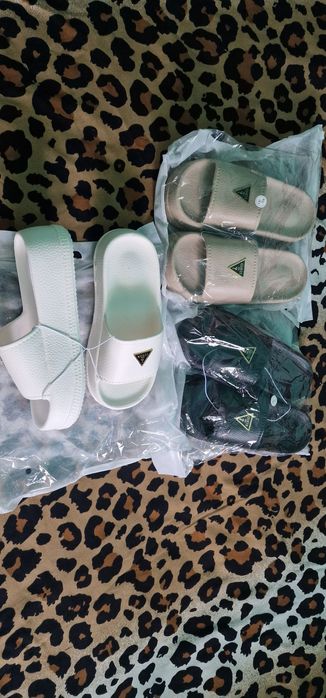 Vand slapi dama si barbat