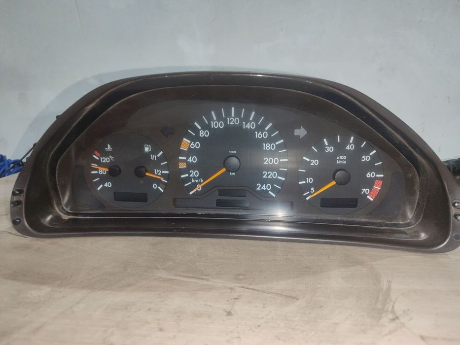 Гитара Мерседес W210 W202 W124 W190