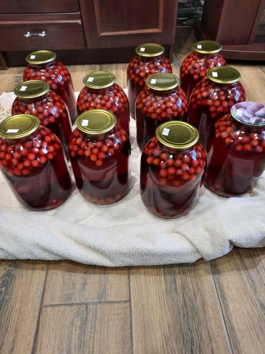 Продам домашний вишнёвый компот.