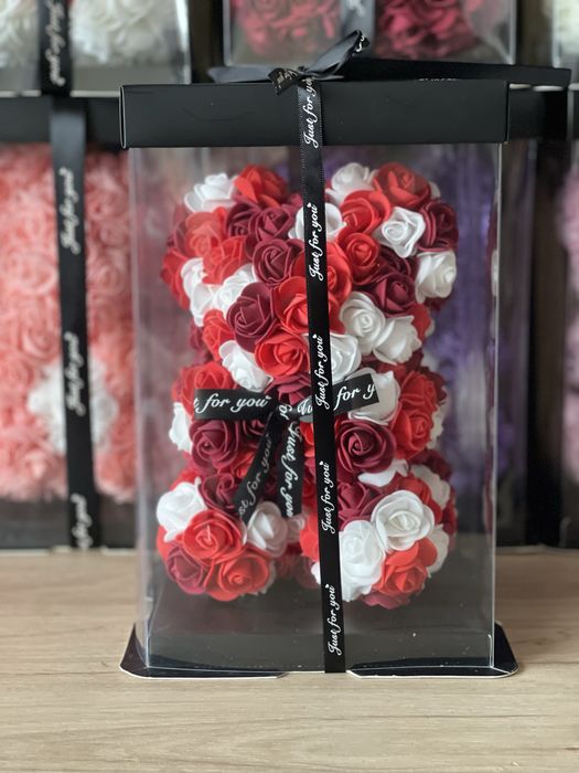 Ursulet din trandafiri de sapun pentru cadou pentru persona iubita