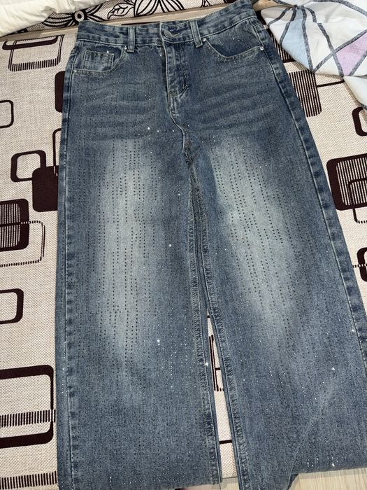 Джинсы со стразами блестящие