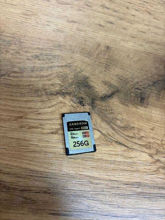 CFE type A 256gb + card reader cfexpress type-c