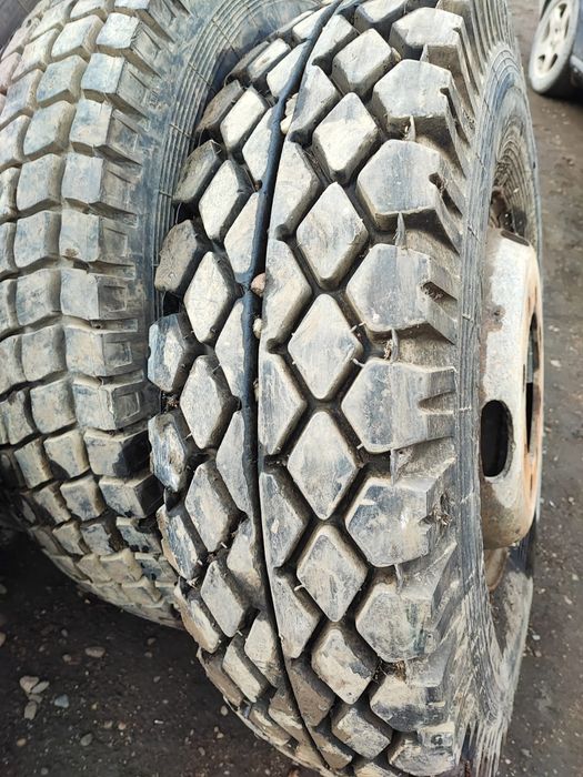 Vând cauciucuri Kama cu sau fără jante dimensiune 1100/20!