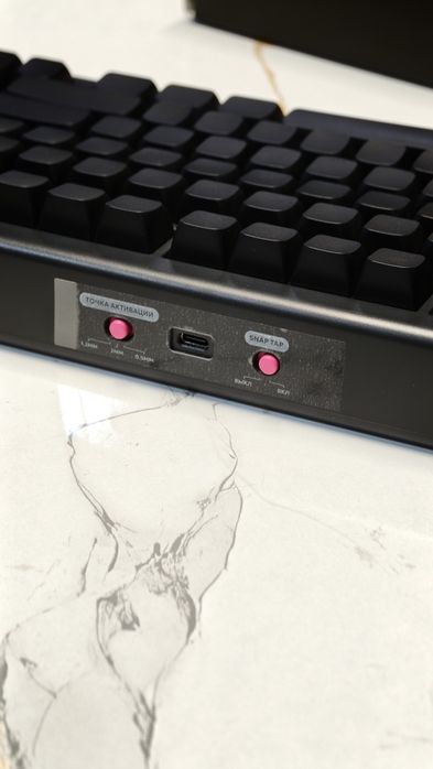 Red Square IO type 84 magnetic Black