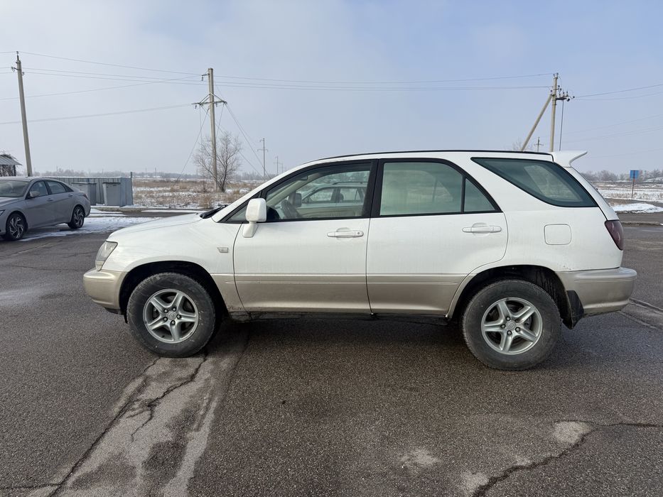 Rx300  лексуз в хорошем состоянии