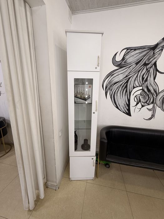 Salon uchun shkaf sotaman