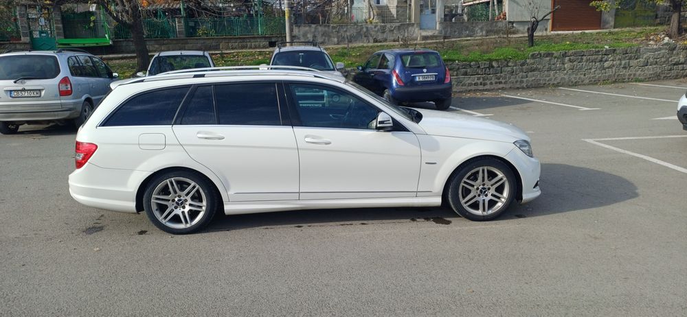 Продавам  Мерцедес C220 cdi  AMG