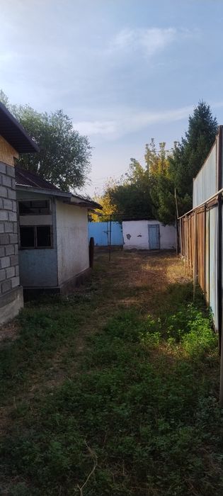 Продается недавно построенный дом в центре города