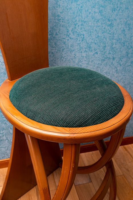 Барные стулья дерево или обмен