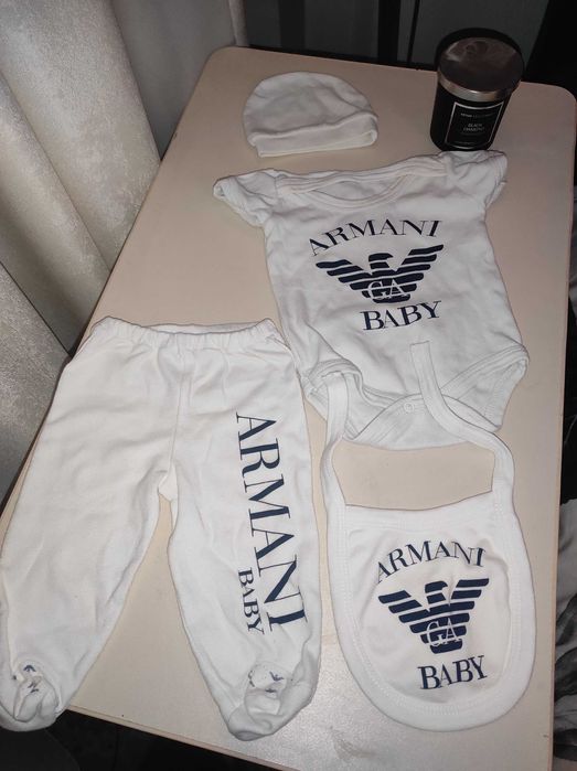 Продам костюм новорожденному