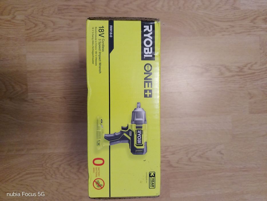 Vând cheie de /pistol desfacut roți Ryobi One+RIW18-0/ Nouă
