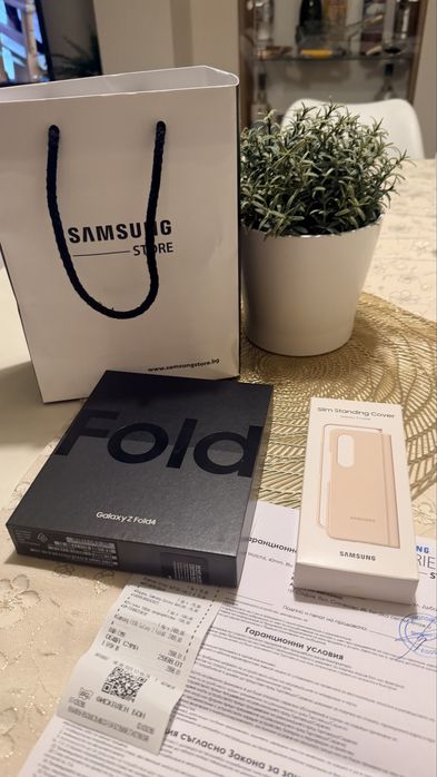 Samsung Z fold 4 gold