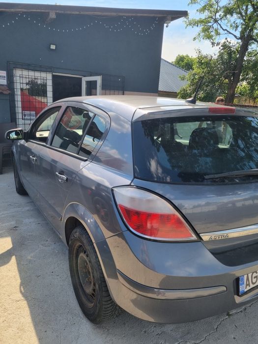 De vanzare Astra H