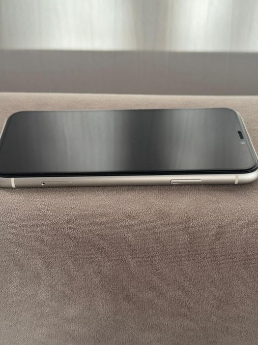 Продам айфон 11 белый