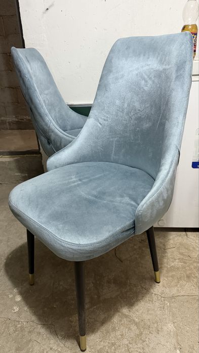 Маникюрный стол и стулья