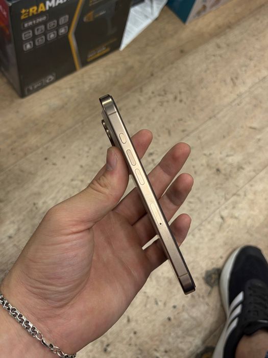 Iphone 16 pro garantiya bor.