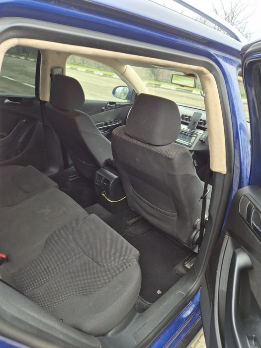 Vând Volkswagen  passat b6