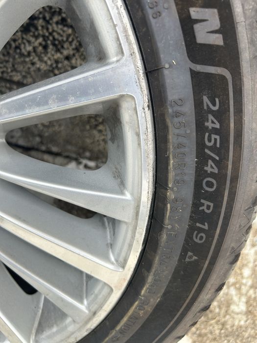 Чисто нови гуми с джанти Michelin