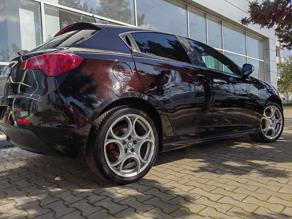 Alfa Romeo Giulietta 2010 benzină, 4.999 € — imagine 14