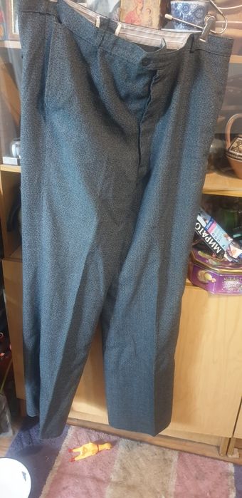 Брюки мужские56 размер с пиджаком .Два экземпляра.