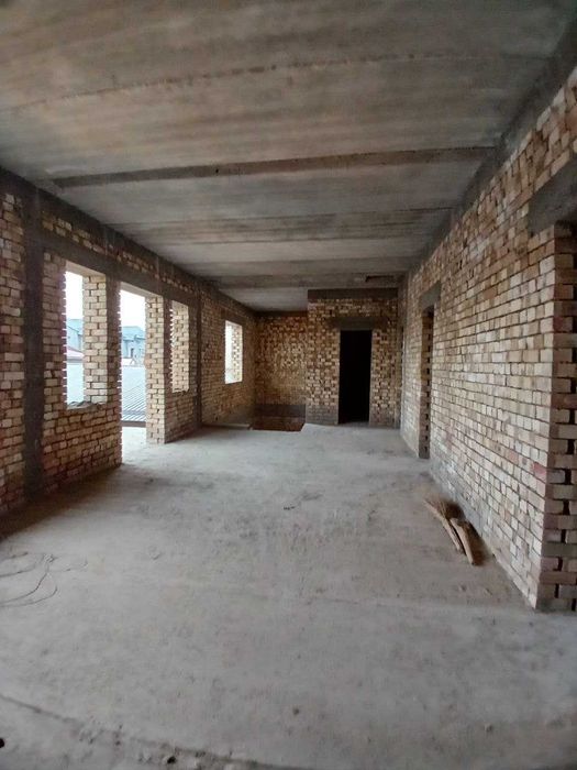 Продаю свой 2х этажный дом в состоянии коробка 6 соток