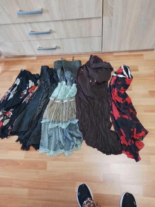 Lot de 5 fuste lungi și până la genunchi!!!