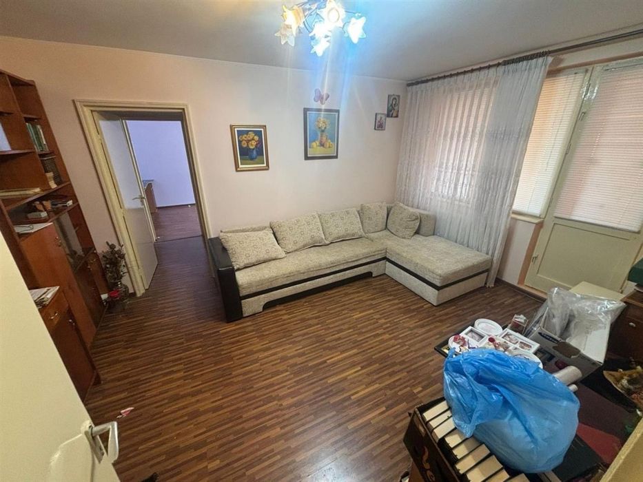 Proprietar – vând apartament 3 camere, 62 mp