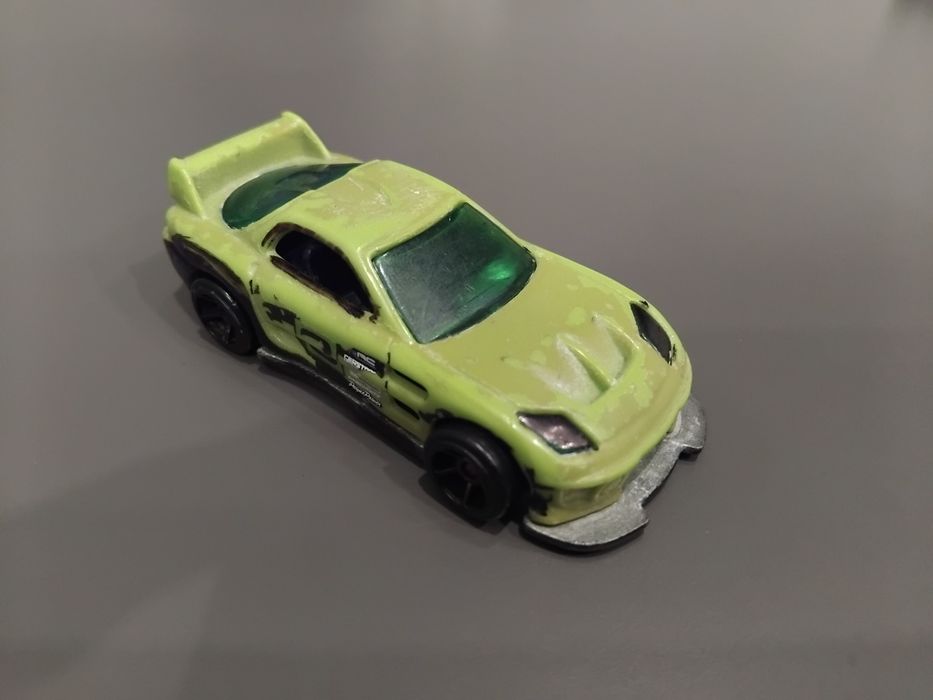 Машинки Hot Wheels
