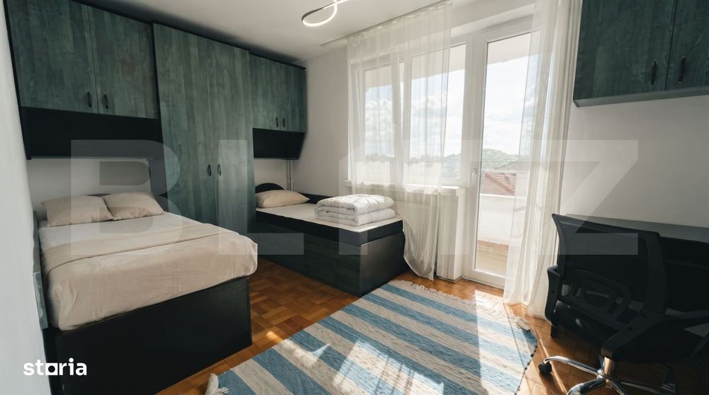 Apartament cu 3 camere de inchiriat, vis-a-vis de Piata Mare