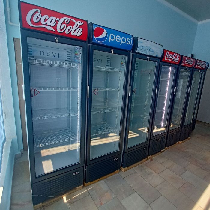 Скидка !!! Продается витриный холодильник