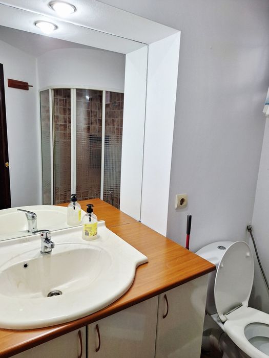 Închiriez apartament 2 camere central