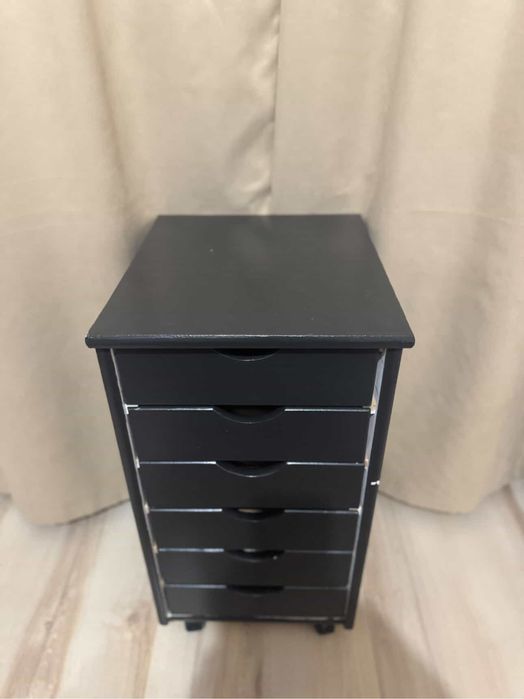 Кушетка, лампа и количка за козметични процедури