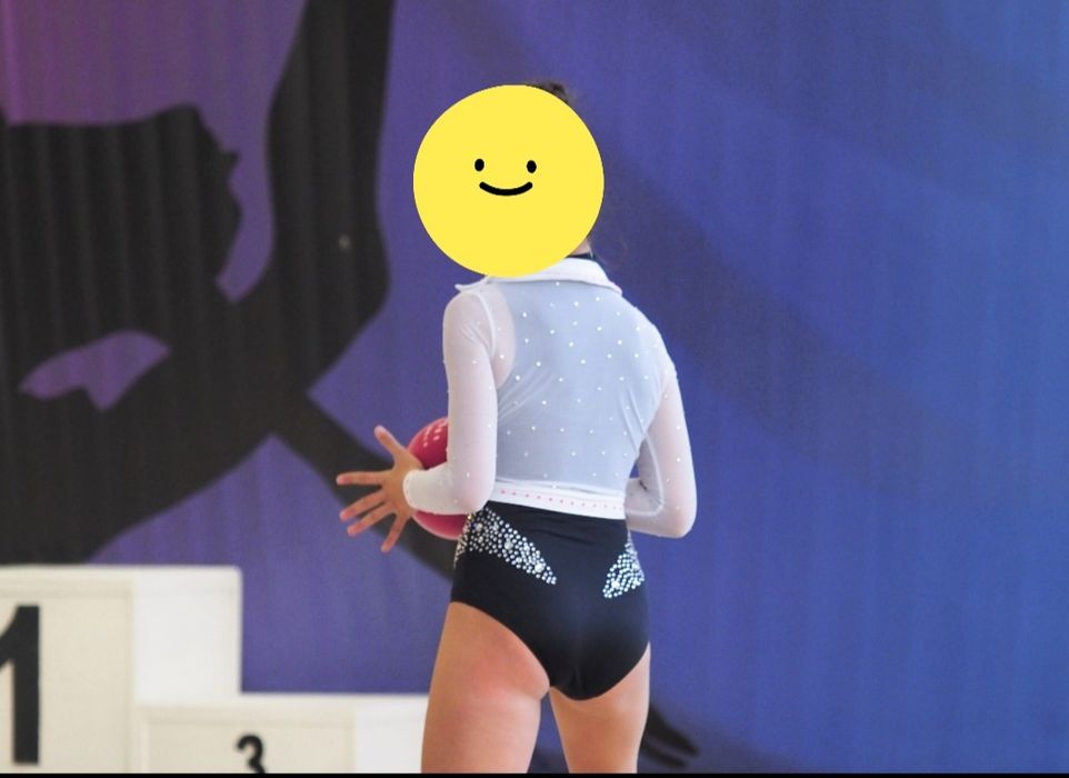 Трико за художествена гимнастика