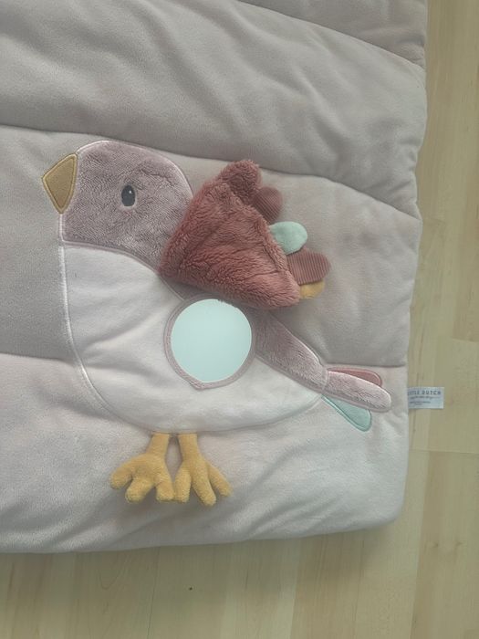 Меко килимче за игра по корем Little Dutch