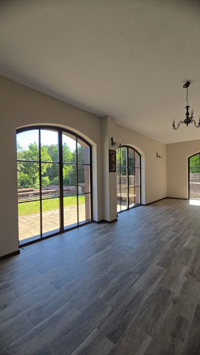 Продава се Къща в Елена - 370 кв.м за 1028 €/кв.м - Снимка #10