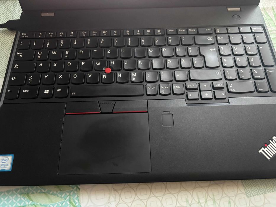 Лаптоп Lenovo T570