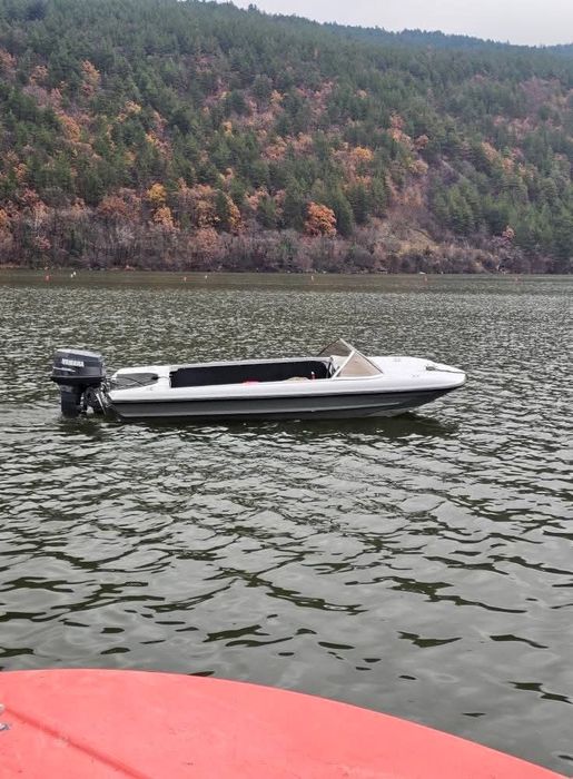 Моторна лодка Тримаран 4.20 ямаха autolube