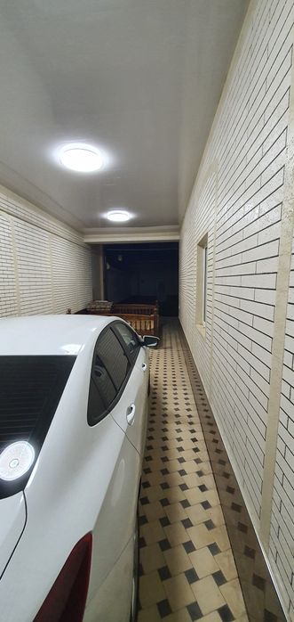 Uy  sotiladi!! Eski shuro bozor.