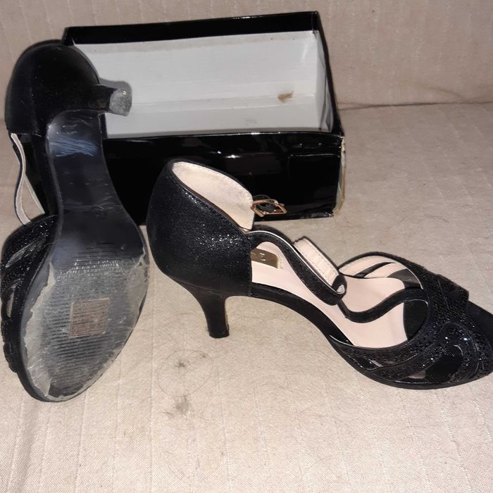 Sandale 37, piele ecologica, noi