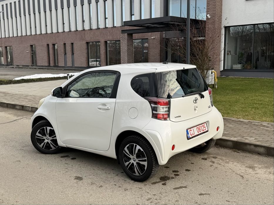 Toyota iq 1.3 automata stare ca noua euro 5 2011/navi camera