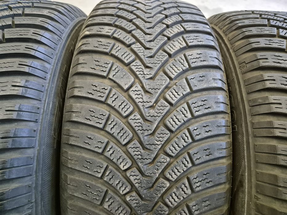 4 anvelope iarna Falken 215 60 16