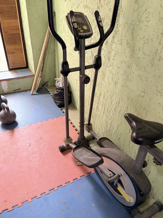 элиптический тренажер с сидением