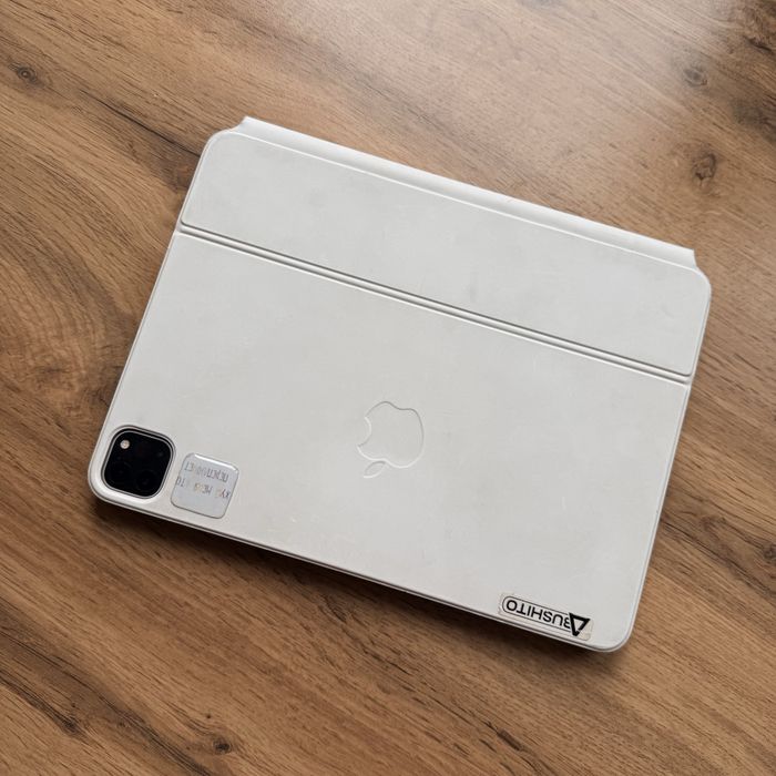 Продам ipad Pro 11' (на чипе М2, 256гб+бонусы)