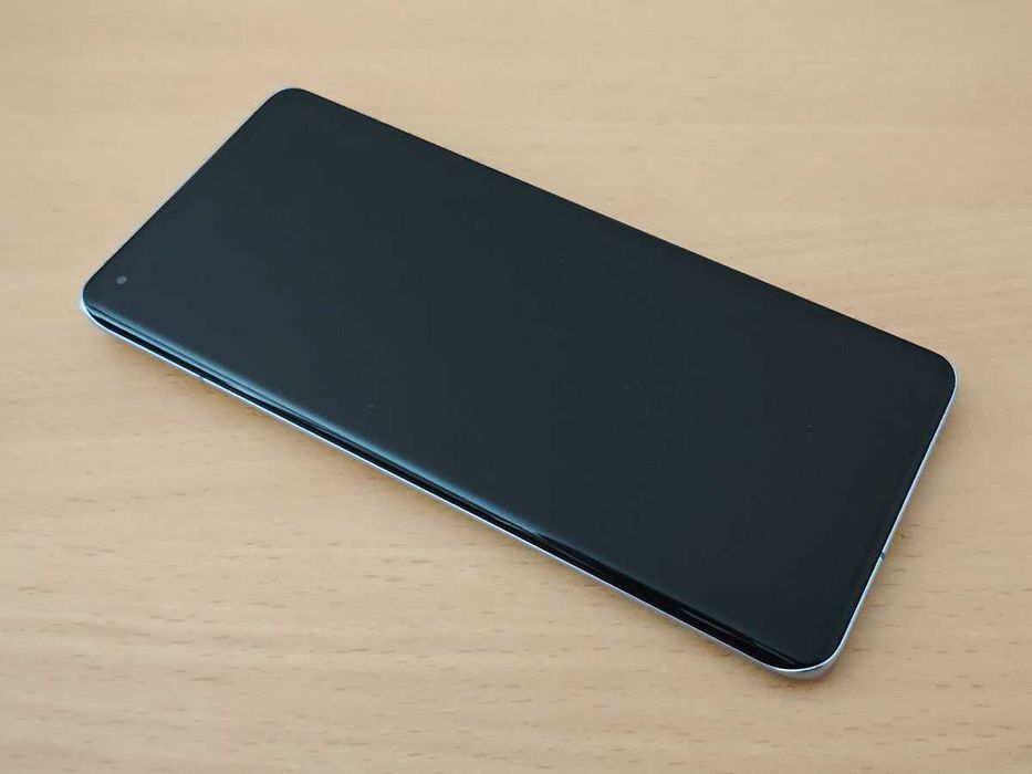 Xiaomi Mi 11, 8гб, 256гб, 6,81инча Amoled, 108мп камера, 4600mah