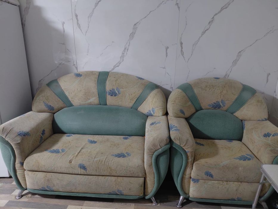 Продам мини двиван с креслом