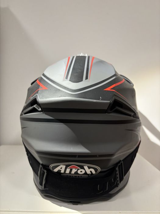 Каска за мотор Airoh и очила