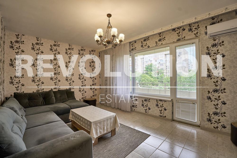 Дава се под наем Двустаен апартамент в Пловдив, Христо Смирненски - 75 кв.м за 375 € - Снимка #1