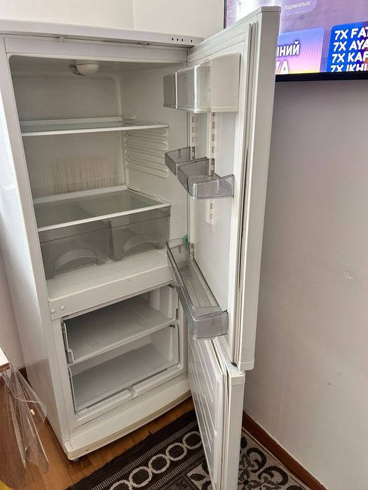 Продам холодильник